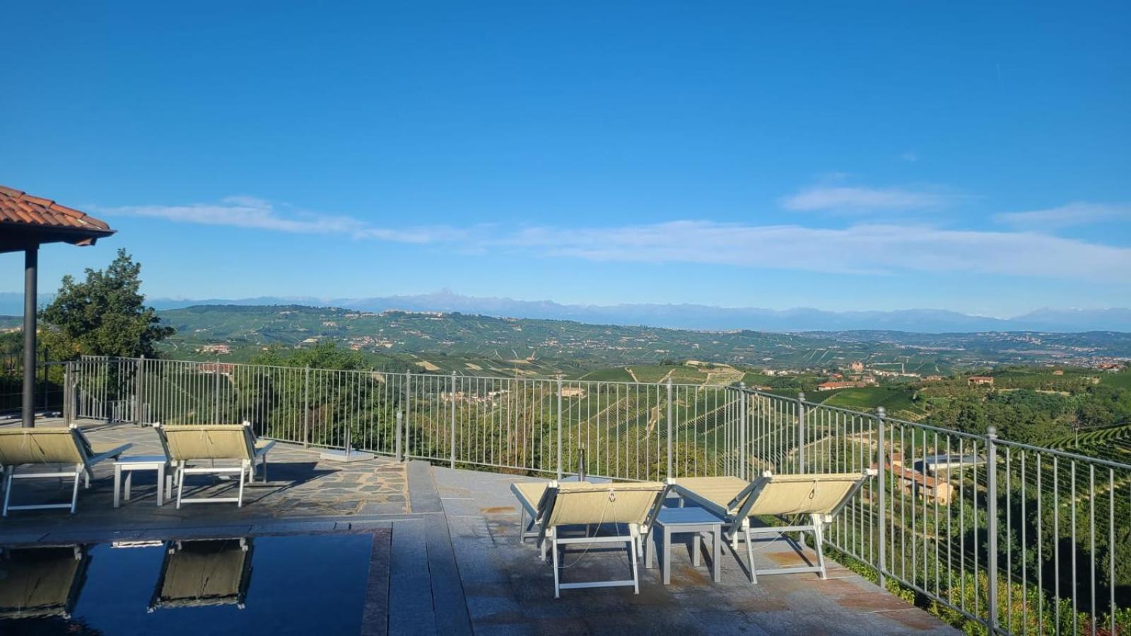 Villa Casa Castella - Adults Only - Langhe Diano dʼAlba Exterior foto